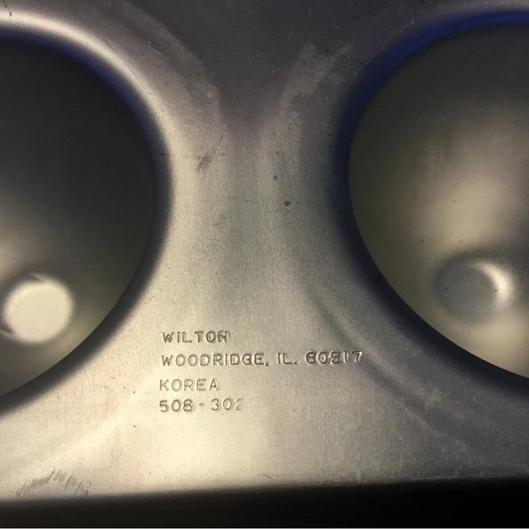 Vintage 1971 Wilton cake pans to make a Barbie in a dress cake. - Picture 4 of 5